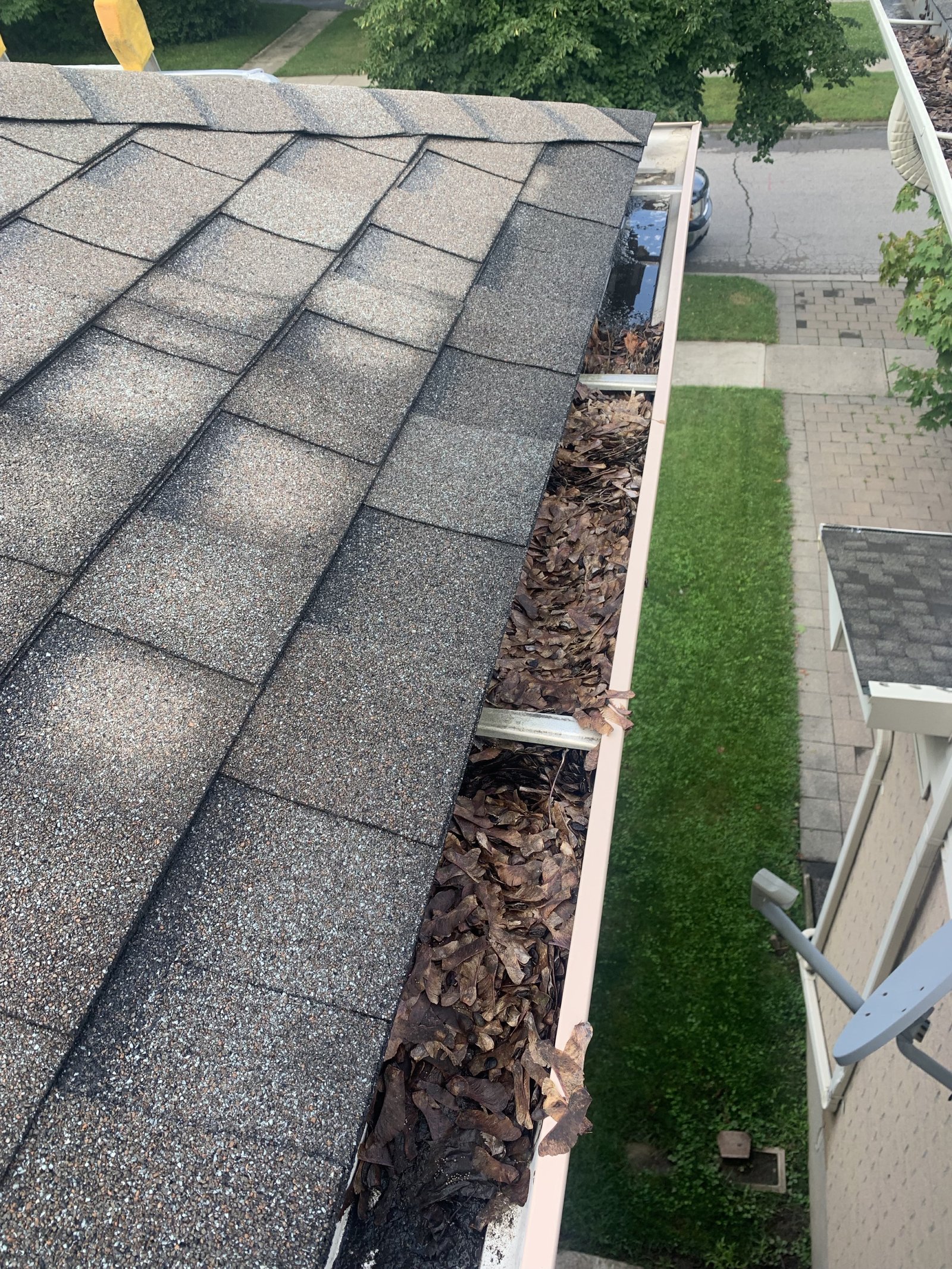 Eavestrough & Gutter Guard Work - Westmount London & Ailsa Craig